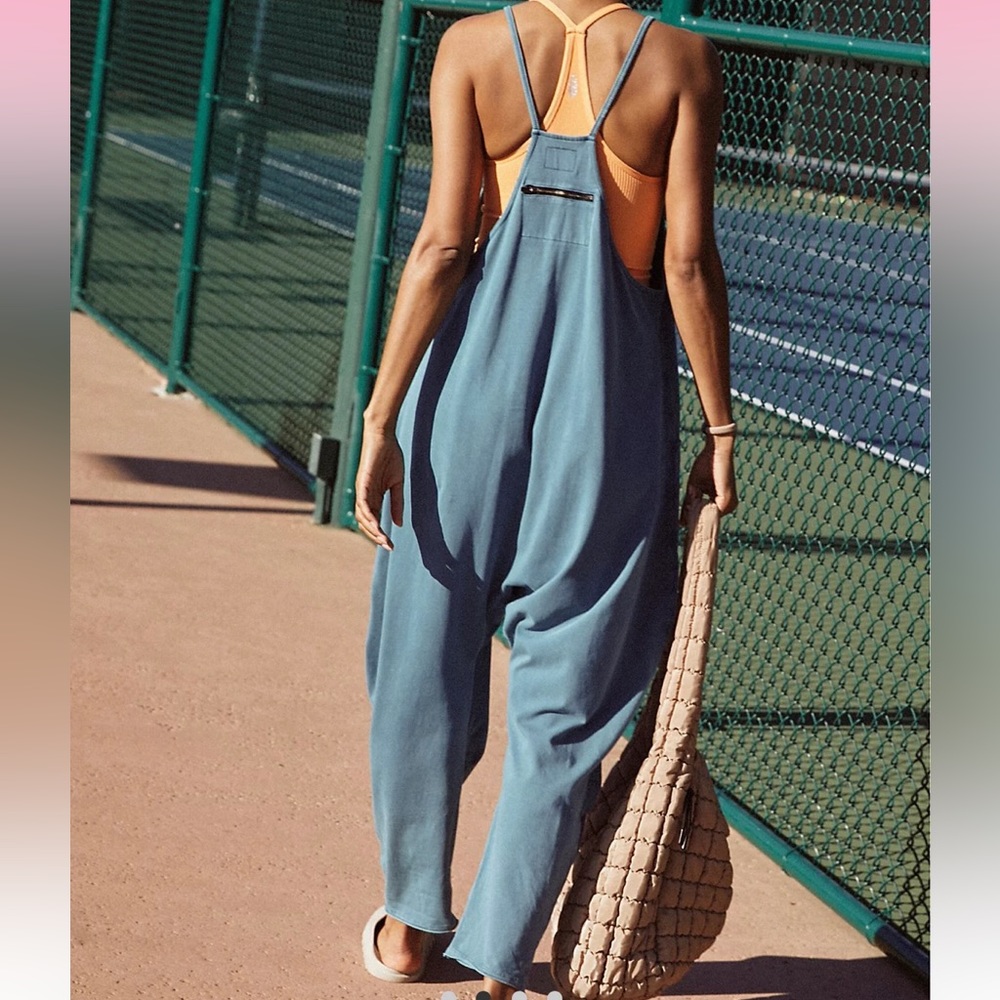 LAST ONE🔥NWT🤍Free People Movement Hot Shot Onesie Hydro S - Picture 2 of 2